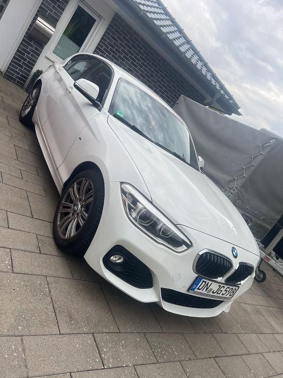 Weiß Gebraucht 2016 BMW 116 M Sport Kleinwagen | 14.500 € (Teuer) - Bild 1/4
