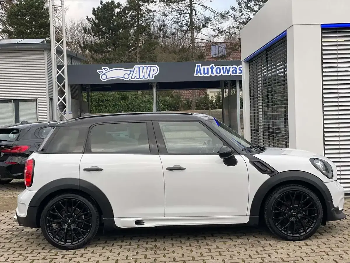 Gebraucht Mini Cooper SD Countryman 143 PS (105 kW) 2016 Light white SUV