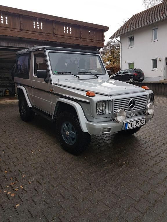 Silber Gebraucht 1990 Mercedes G300 SUV | 85.000 € - Bild 1/4