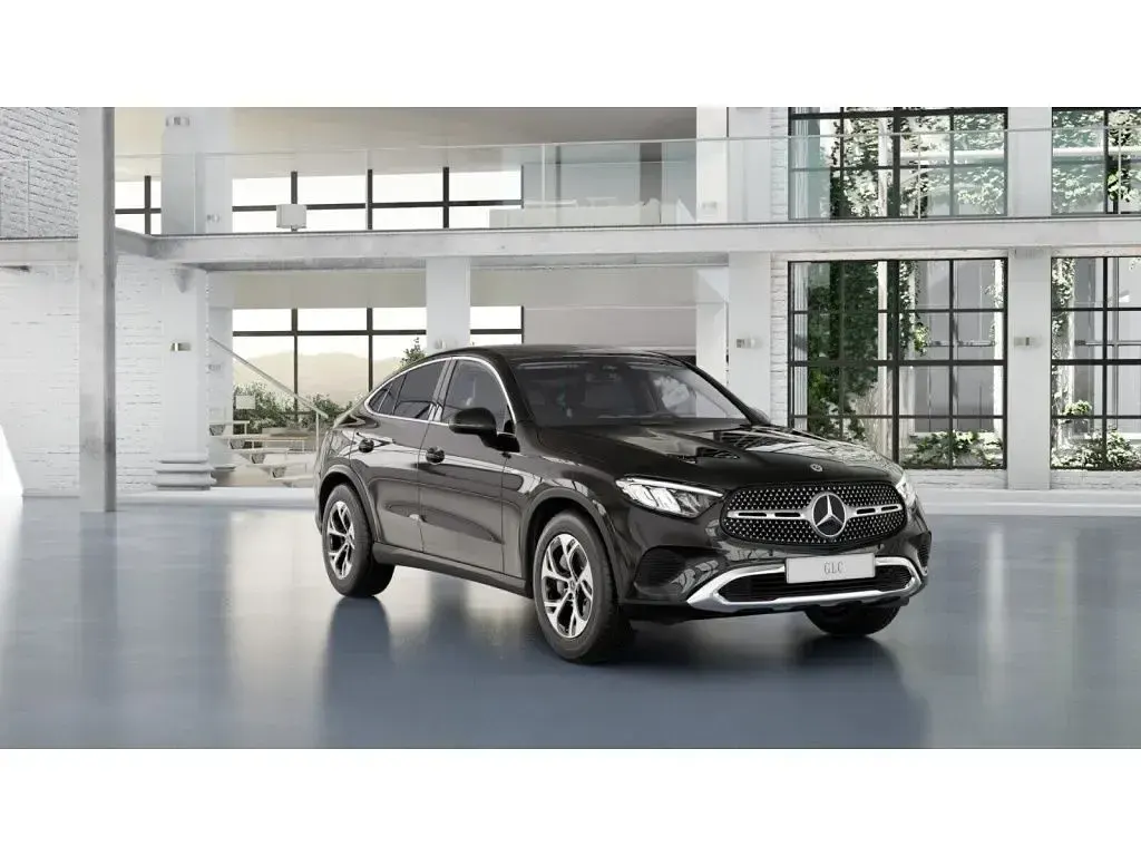 Gebraucht Mercedes GLC300e 313 PS (230 kW) 2024 Schwarz SUV