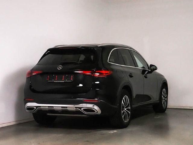 Obsidianschwarz metallic Gebraucht 2023 Mercedes GLC200 Avantgarde SUV | 48.490 € (Guter Preis) - Bild 1/4