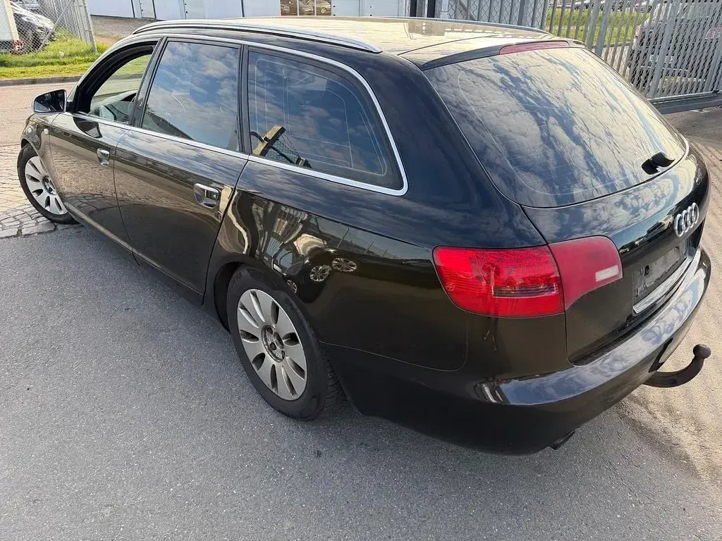 Używany Audi A6 170 KM (125 kW) 2007 Czarny Kombi