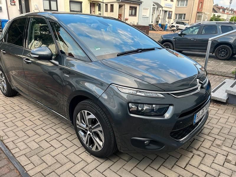 Grau Gebraucht 2016 Citroën C4 Picasso Van / Kleinbus | 9.700 € (Fairer Preis) - Bild 1/4
