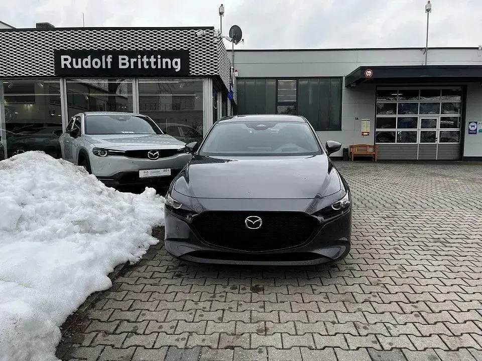 Neu Mazda 3 Center-Line 140 PS (102 kW) 2025 Grau Limousine