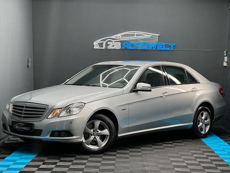 Silber Gebraucht 2009 Mercedes E250 Limousine | 9.990 € (Guter Preis) - Bild 1/4