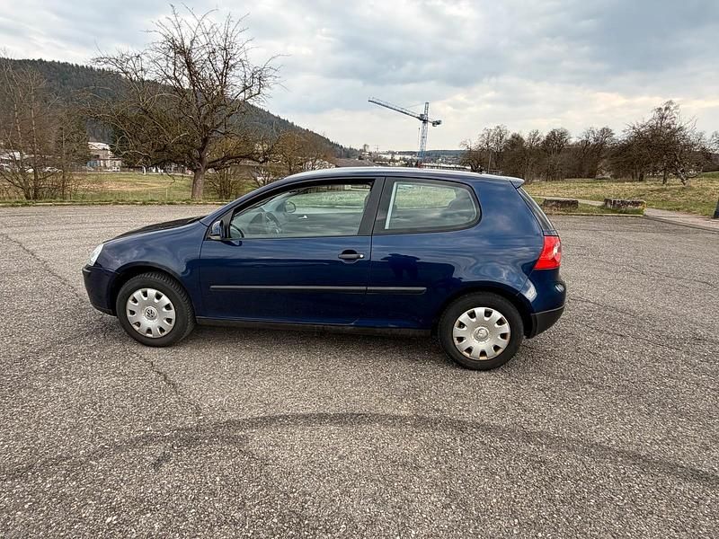 Gebraucht VW Golf IV 75 PS (55 kW) 2005 Blau Limousine