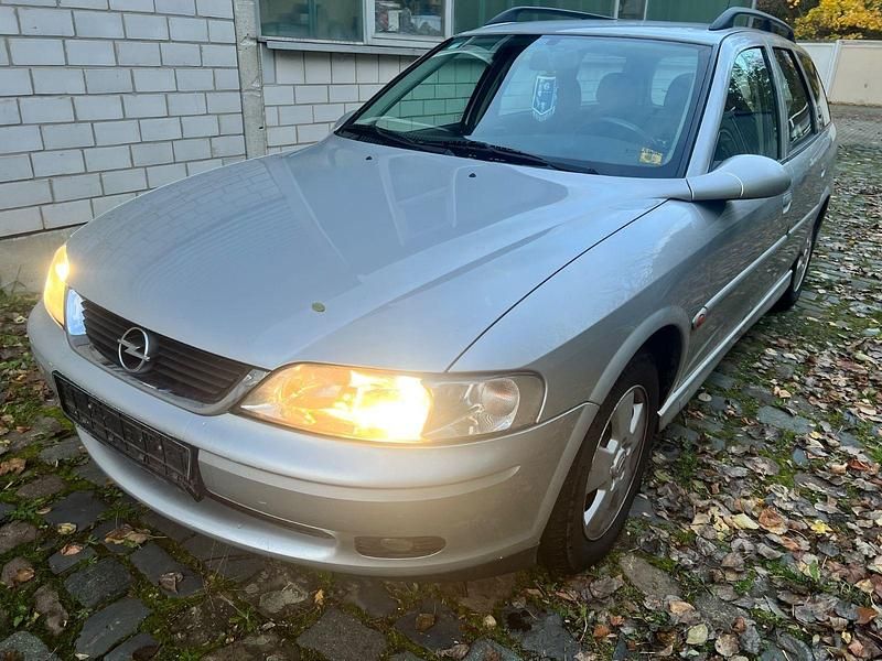 Silber Gebraucht 2002 Opel Vectra Kombi | 950 € (Guter Preis) - Bild 1/4