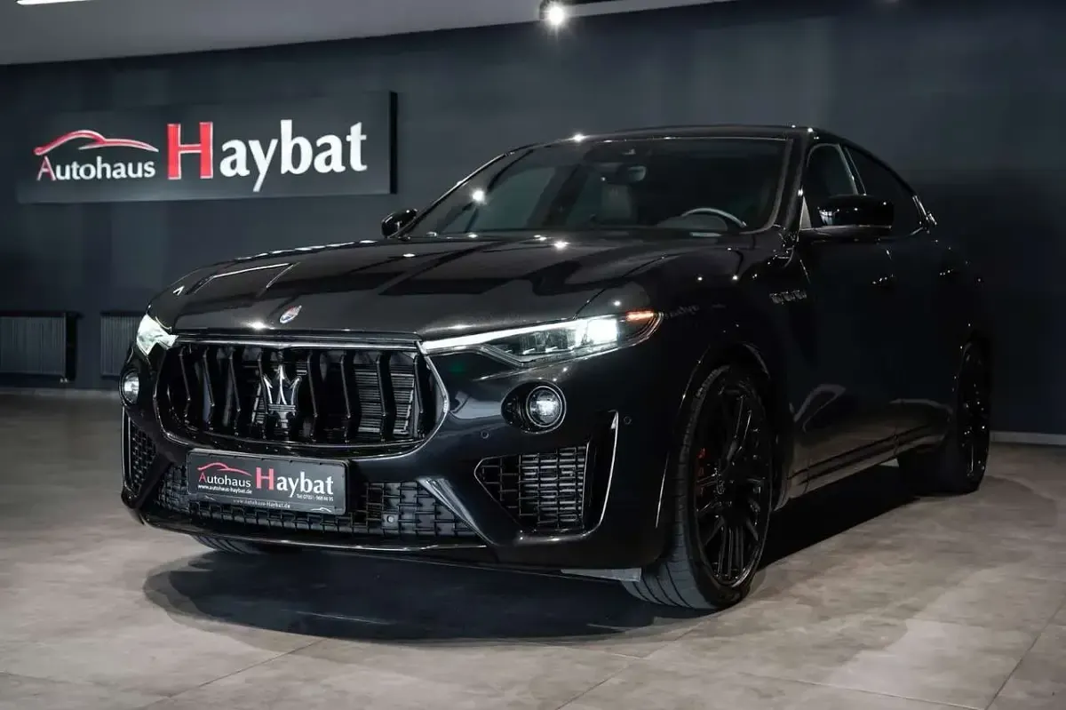Gebraucht Maserati Levante 430 PS (316 kW) 2020 Schwarz SUV