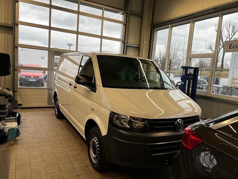Weiß Gebraucht 2011 VW T5 Van | 999.999 € - Bild 1/1
