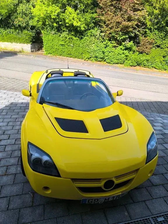 Gebraucht Opel Speedster 147 PS (108 kW) 2002 Gelb Cabrio