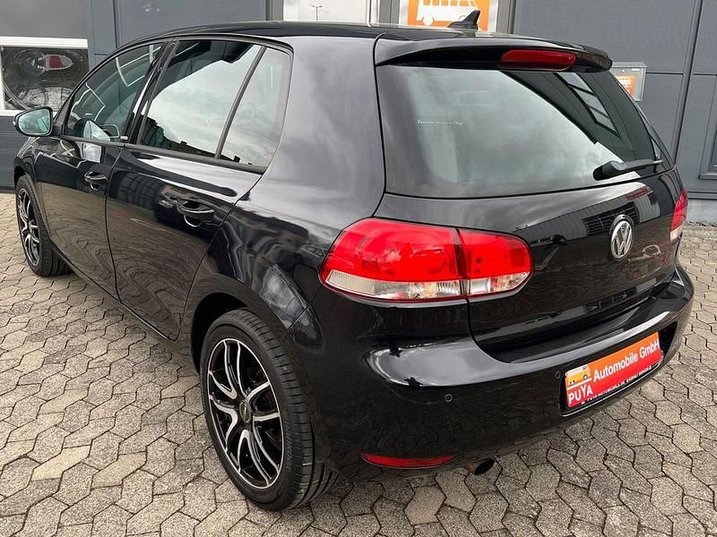 Gebraucht VW Golf VI Style 105 PS (77 kW) 2012 Schwarz Kleinwagen