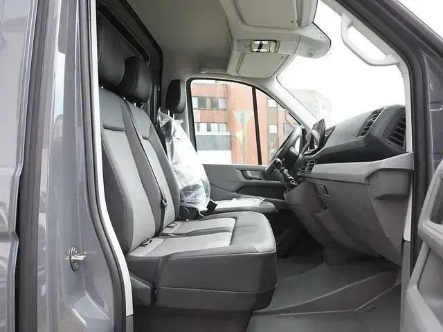 Neu VW Crafter 163 PS (119 kW) 2026 Pure grey Van