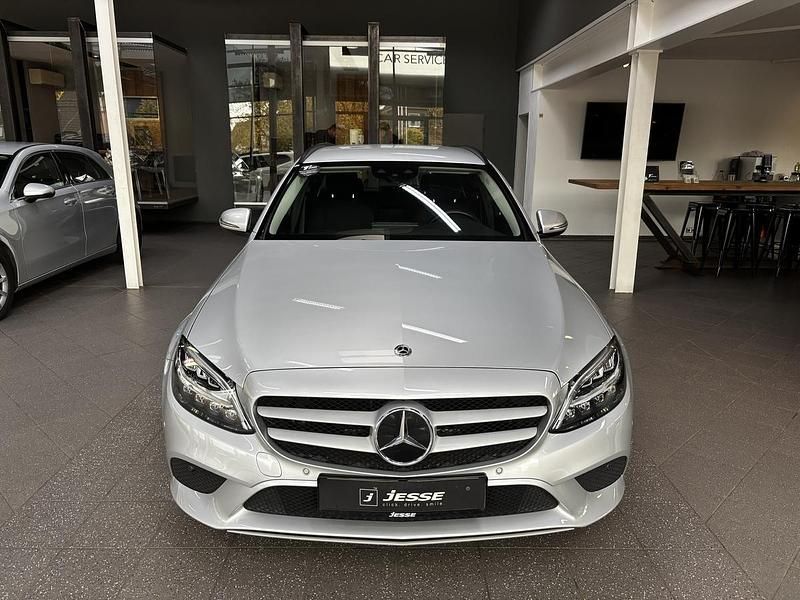 Gebraucht Mercedes C200 160 PS (117 kW) 2021 Silber metallic