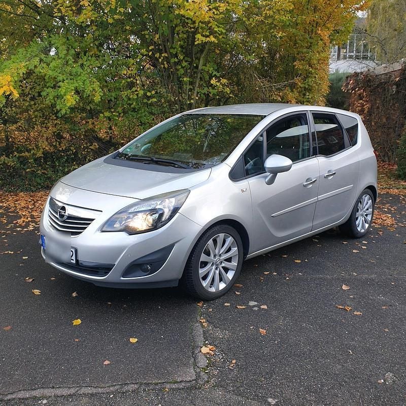 Silber Gebraucht 2011 Opel Meriva Van / Kleinbus | 4.999 € (Etwas zu teuer) - Bild 1/4