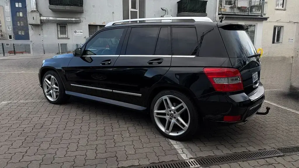 Gebraucht Mercedes GLK350 231 PS (169 kW) 2010 Schwarz SUV