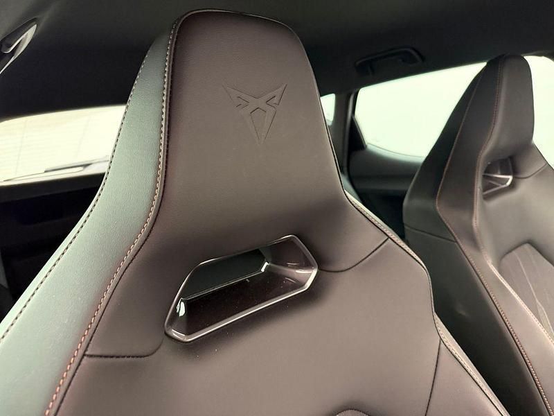 Gebraucht Cupra Leon VZ 300 PS (220 kW) 2023 Grau Limousine