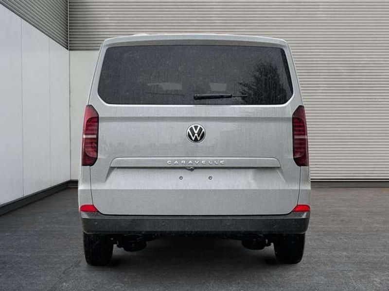 Neu VW Caravelle 150 PS (110 kW) 2025 Stone grey Van / Kleinbus
