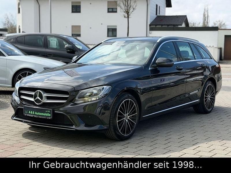 Gebraucht Mercedes E300 Avantgarde 320 PS (235 kW) 2020 Grau Limousine