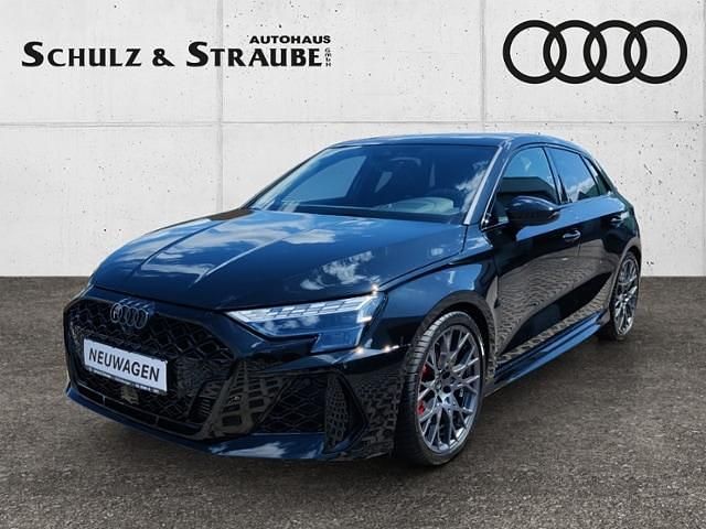 Gebraucht Audi RS3 Sportback Ambiente 400 PS (294 kW) 2025 Mythosschwarz metallic Kleinwagen