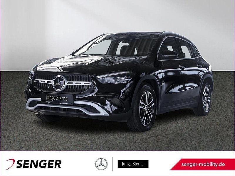 Gebraucht Mercedes GLA200 163 PS (119 kW) 2024 Unilack nachtschwarz SUV