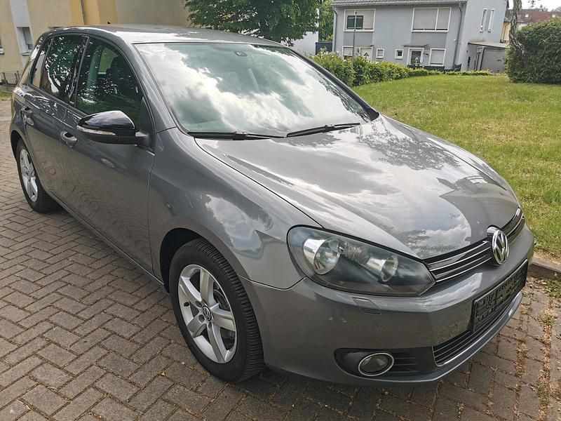 Grau Gebraucht 2011 VW Golf VI Limousine | 4.250 € (Fairer Preis) - Bild 1/4