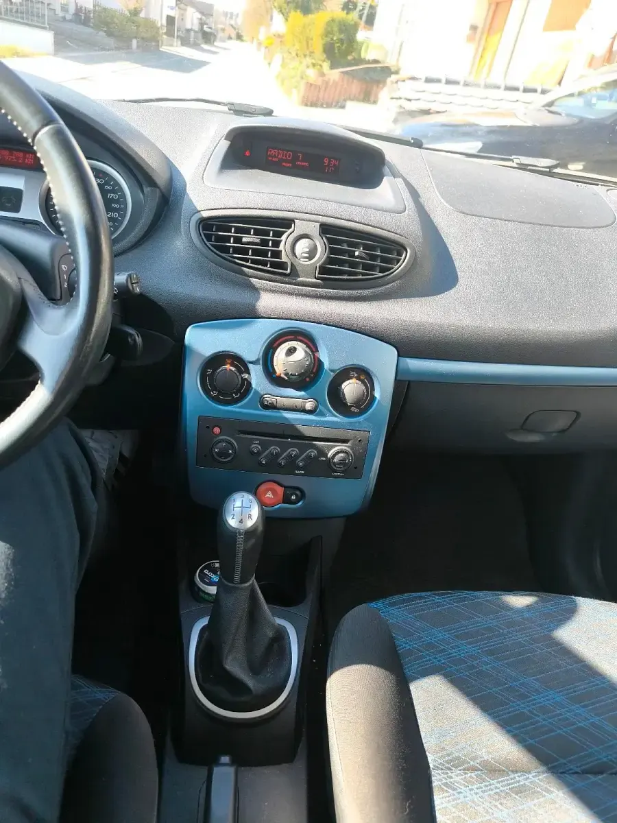 Usata Renault Clio II 100 CV (73 kW) 2009 Blu Utilitaria