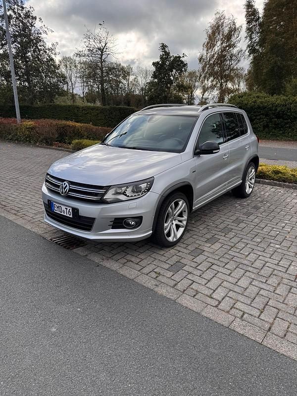 Silber Gebraucht 2014 VW Tiguan SUV | 17.500 € (Teuer) - Bild 1/4