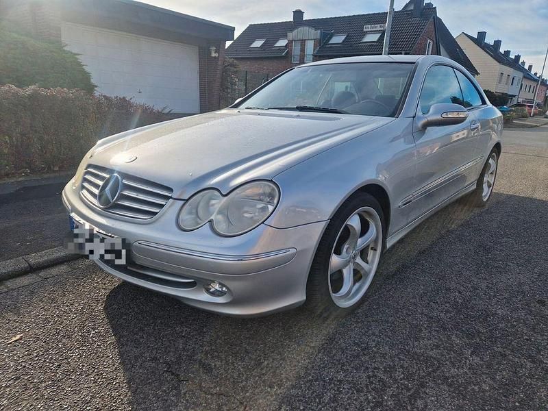 Silber Gebraucht 2003 Mercedes CLK200 Elegance Coupé | 2.400 € (Guter Preis) - Bild 1/4