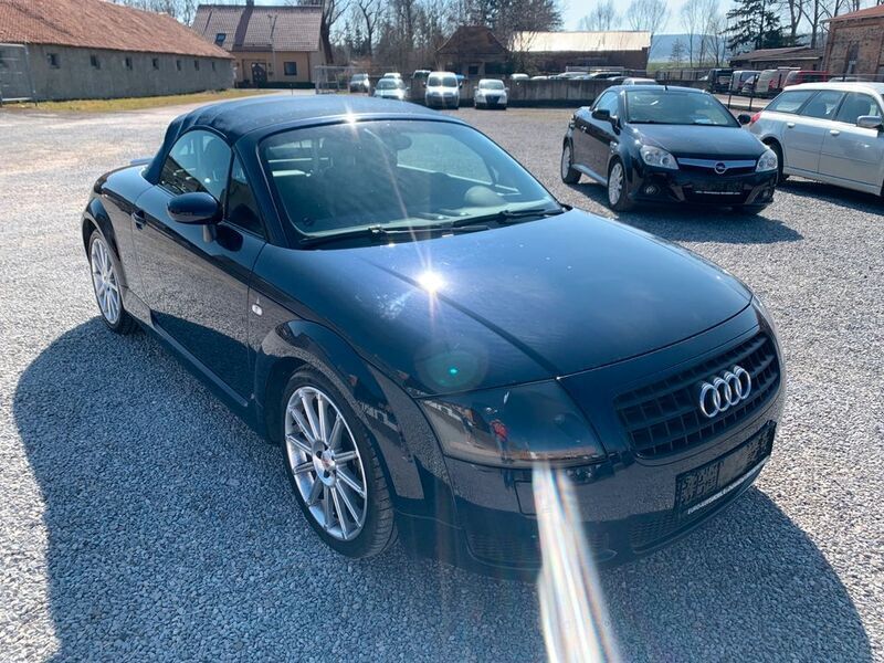 Blau Gebraucht 2003 Audi TT Roadster Sport Cabrio | 7.950 € (Fairer Preis) - Bild 1/4