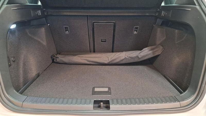 Neu Cupra Ateca 150 PS (110 kW) 2025 Weiß SUV