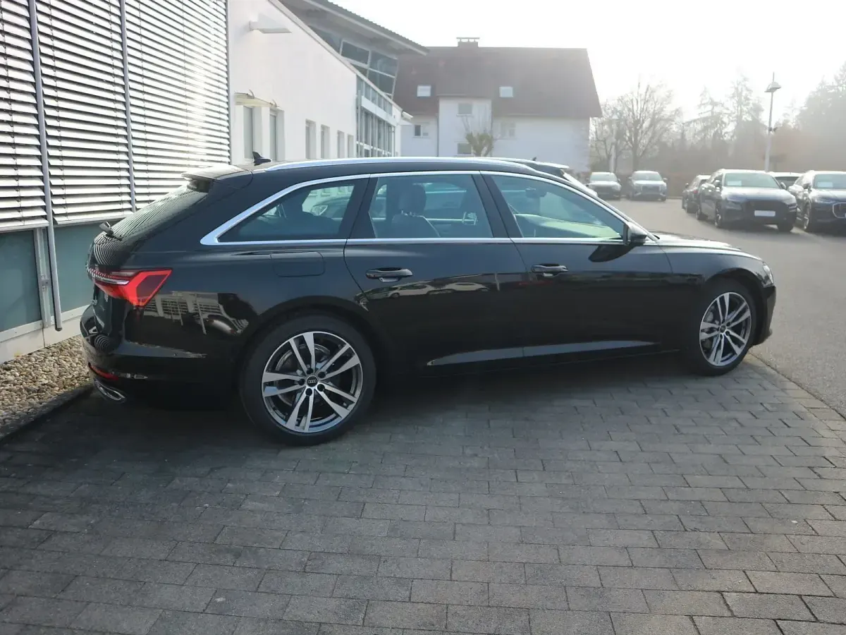 Gebraucht Audi A6 Sport 204 PS (150 kW) 2023 Schwarz Kombi