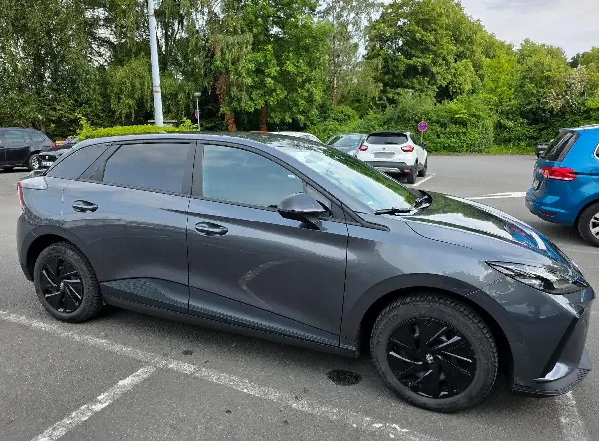Gebraucht MG MG4 EV 125 kW (170 PS) 2022 Grau Kleinwagen