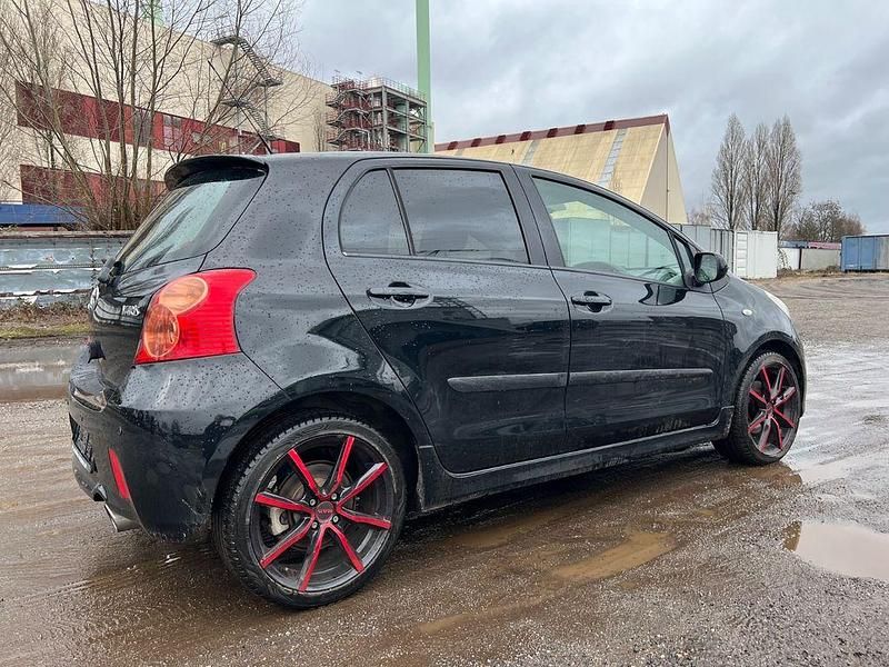 Gebraucht Toyota Yaris 133 PS (97 kW) 2007 Schwarz Kleinwagen