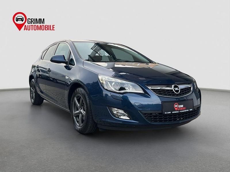 Blau Gebraucht 2012 Opel Astra Innovation Limousine | 5.690 € (Fairer Preis) - Bild 1/4