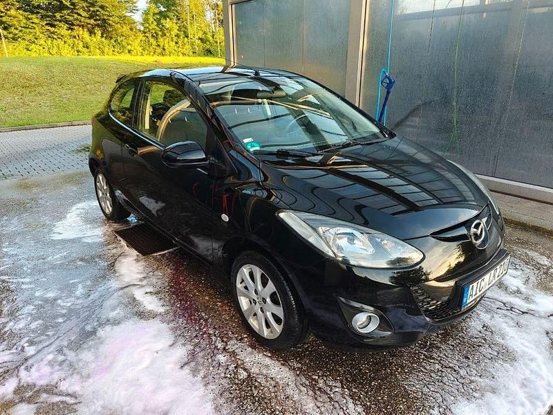 Schwarz Gebraucht 2011 Mazda 2 Edition Kleinwagen | 3.800 € (Guter Preis) - Bild 1/4