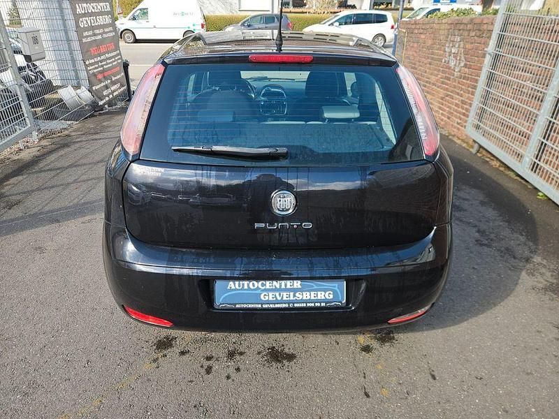 Gebraucht Fiat Punto Easy 77 PS (56 kW) 2012 Kleinwagen