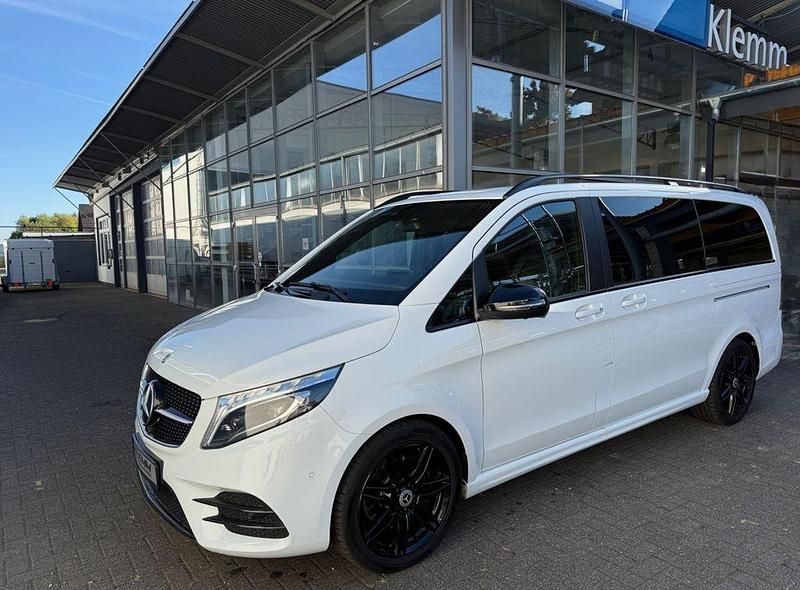 Weiß Gebraucht 2020 Mercedes V300 AMG Van / Kleinbus | 53.950 € (Fairer Preis) - Bild 1/4