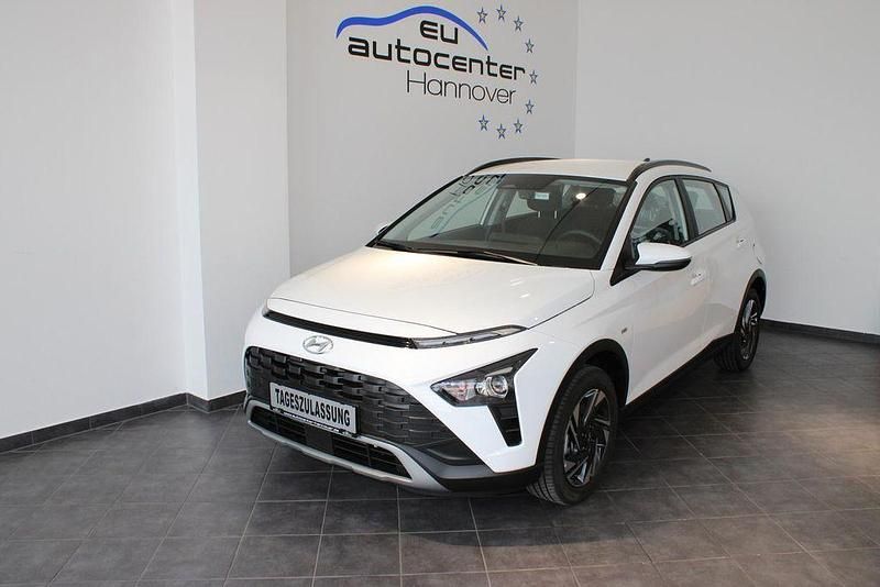 Neu Hyundai Bayon Select 101 PS (74 kW) 2025 Weiss SUV