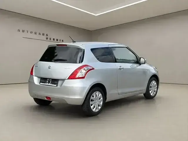 Gebraucht Suzuki Swift Comfort 94 PS (69 kW) 2015 Silber Kleinwagen