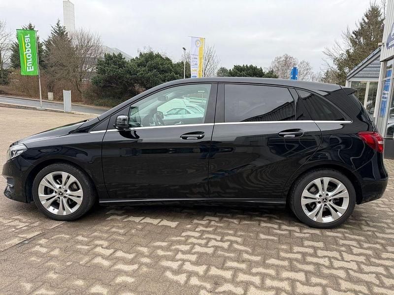 Gebraucht Mercedes B220 Style 184 PS (135 kW) 2018 Schwarz Van / Kleinbus