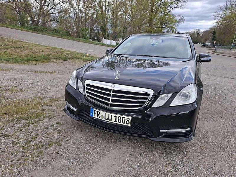 Gebraucht Mercedes E200 Avantgarde 184 PS (135 kW) 2011 Limousine