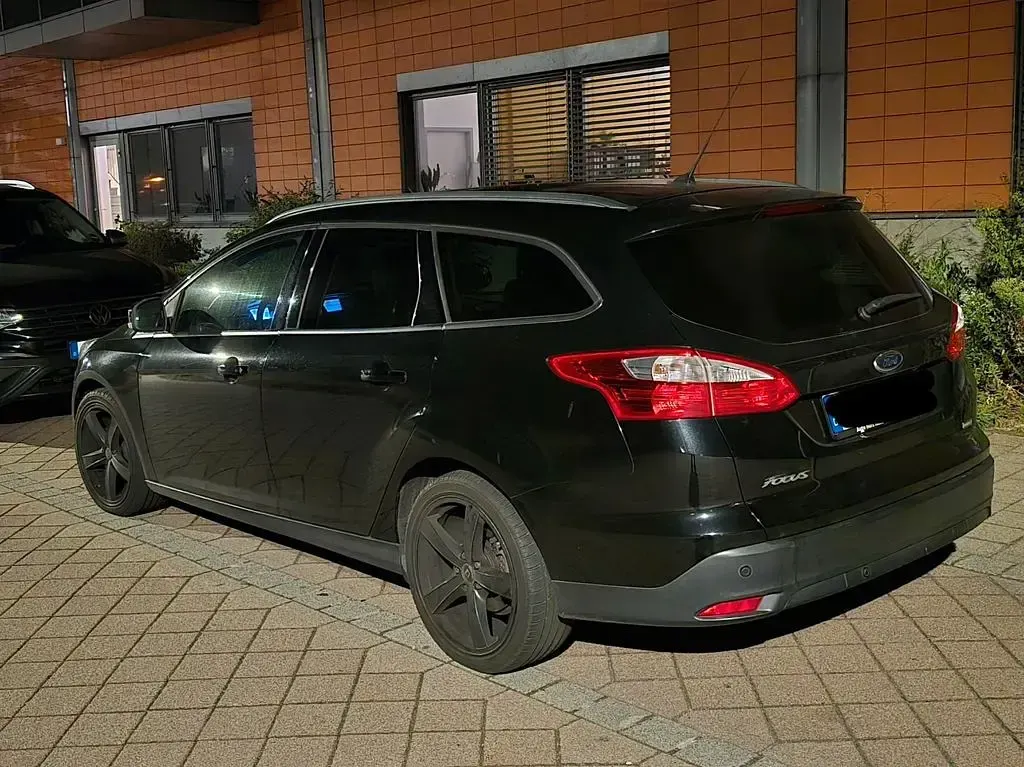 Gebraucht Ford Focus Titanium X 125 PS (91 kW) 2024 Schwarz Limousine
