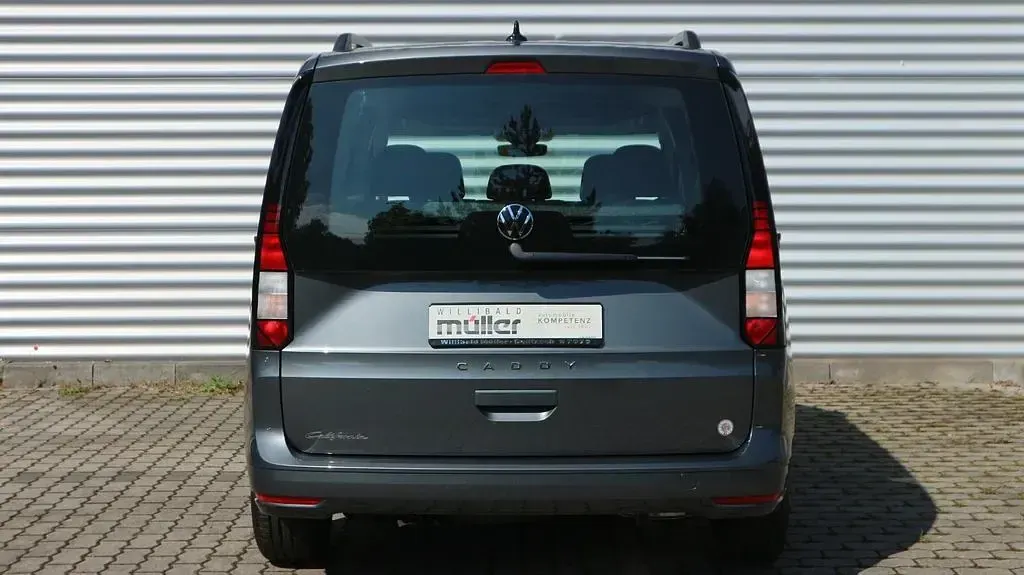 Gebraucht VW California California 114 PS (83 kW) 2024 Indiumgrau metallic Van