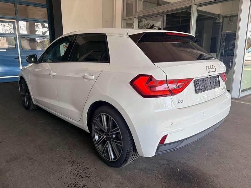 Gebraucht Audi A1 Basis 150 PS (110 kW) 2022 Cortinaweiß SUV