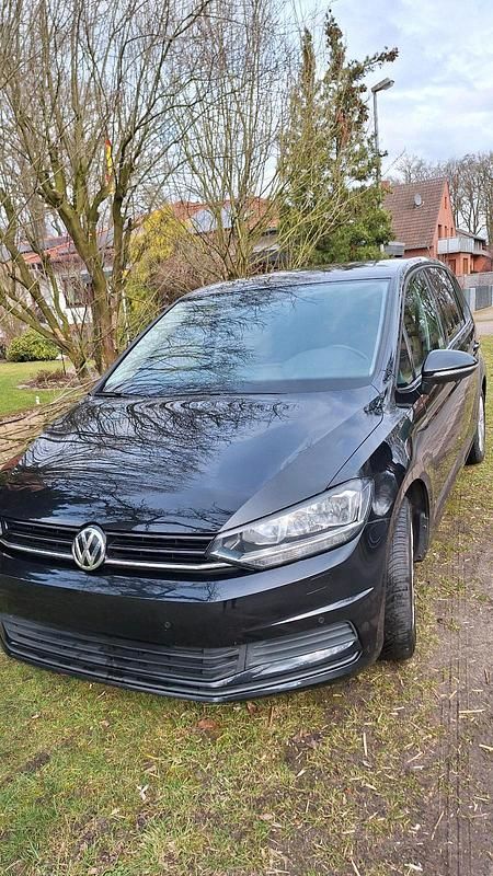 Gebraucht VW Touran Trendline 115 PS (84 kW) 2016 Schwarz Van / Kleinbus
