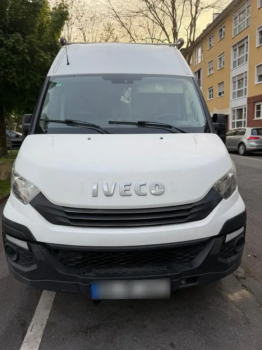 Usata Iveco Daily 136 CV (100 kW) 2018 Bianco Berlina