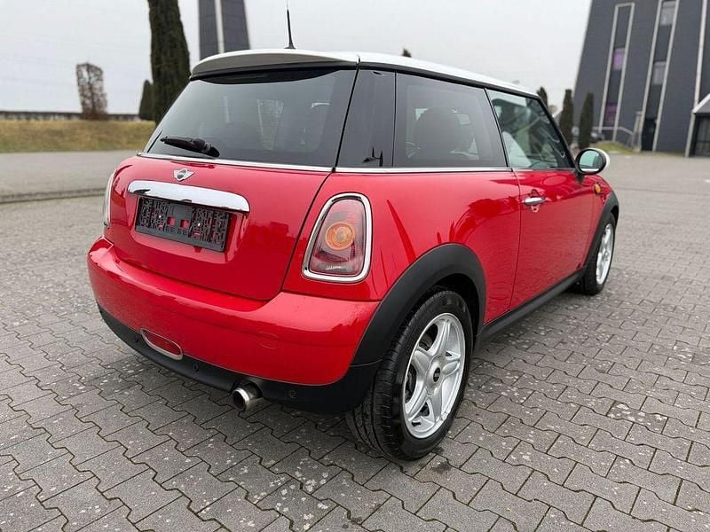 Gebraucht Mini Cooper Chili 120 PS (88 kW) 2010 Chili (solar) red Kleinwagen