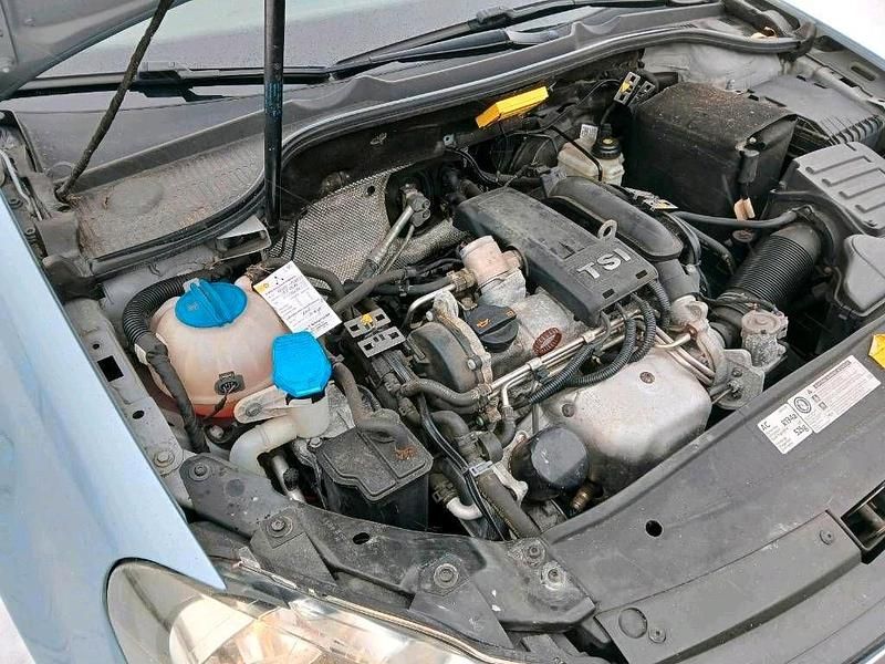 Gebraucht VW Golf Cabriolet 105 PS (77 kW) 2012 Blau Cabrio