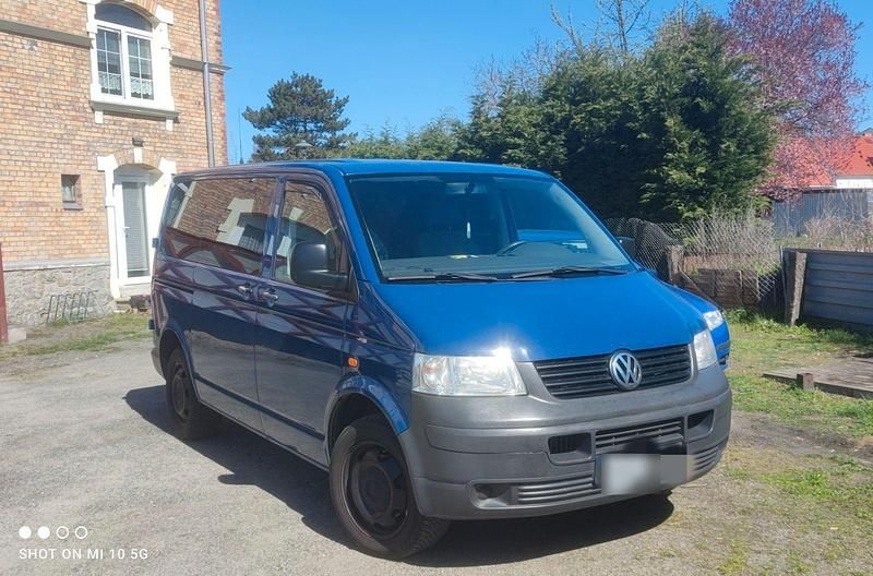 Gebraucht VW T5 131 PS (96 kW) 2010 Blau Van