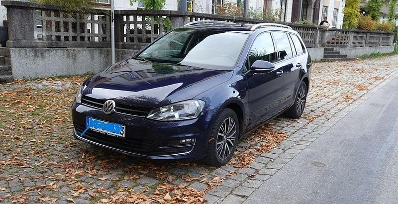 Blau Gebraucht 2016 VW Golf VII Allstar Kombi | 9.600 € (Guter Preis) - Bild 1/4